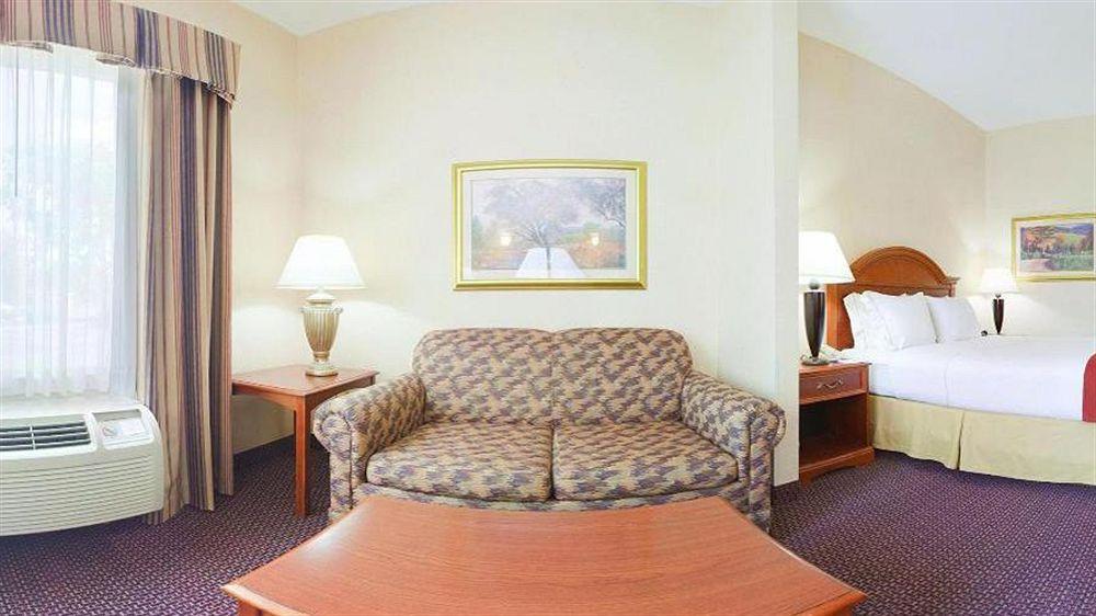 Holiday Inn Express Hotel & Suites Dayton-Centerville By Ihg Екстериор снимка