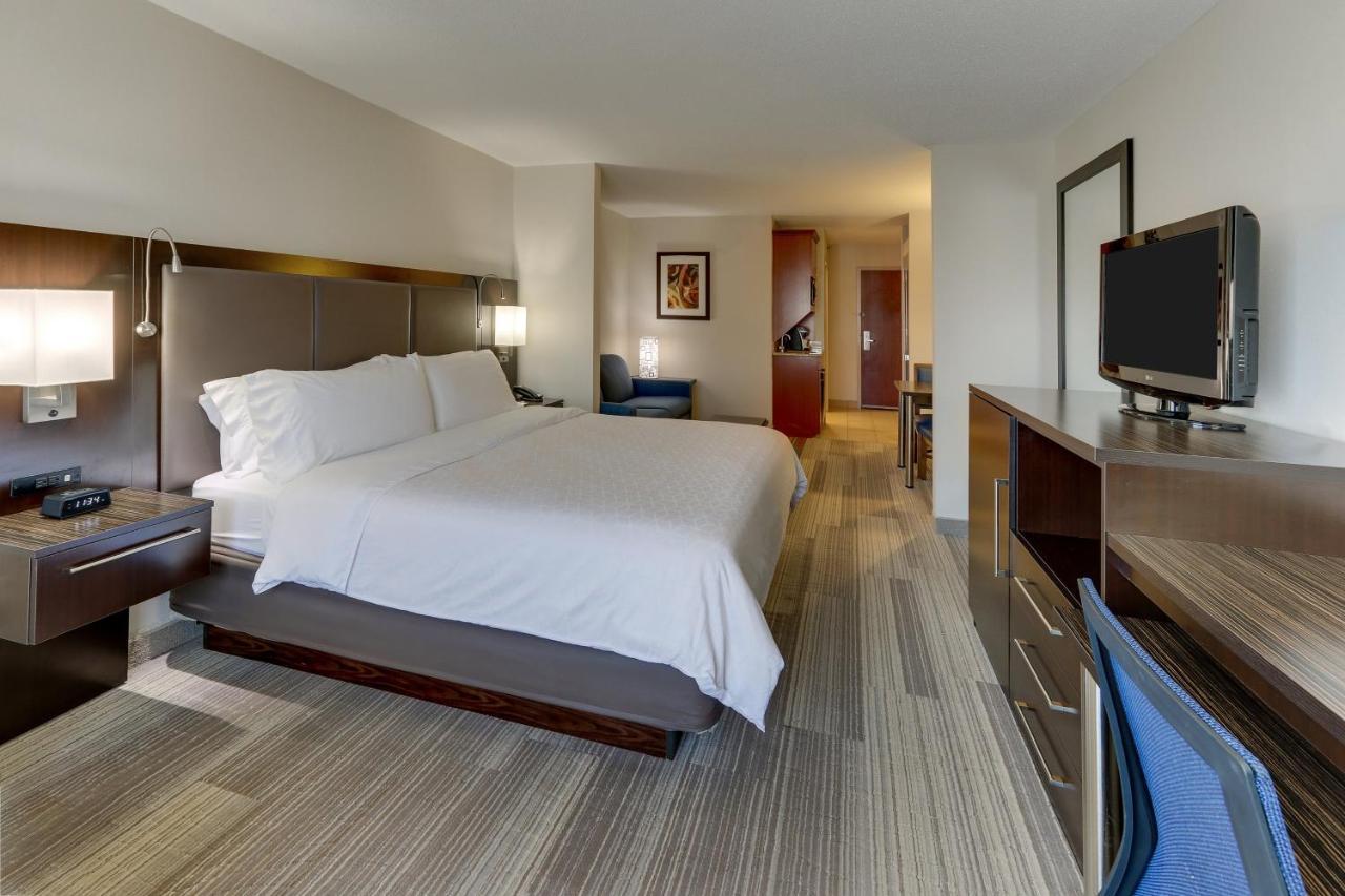 Holiday Inn Express Hotel & Suites Dayton-Centerville By Ihg Екстериор снимка