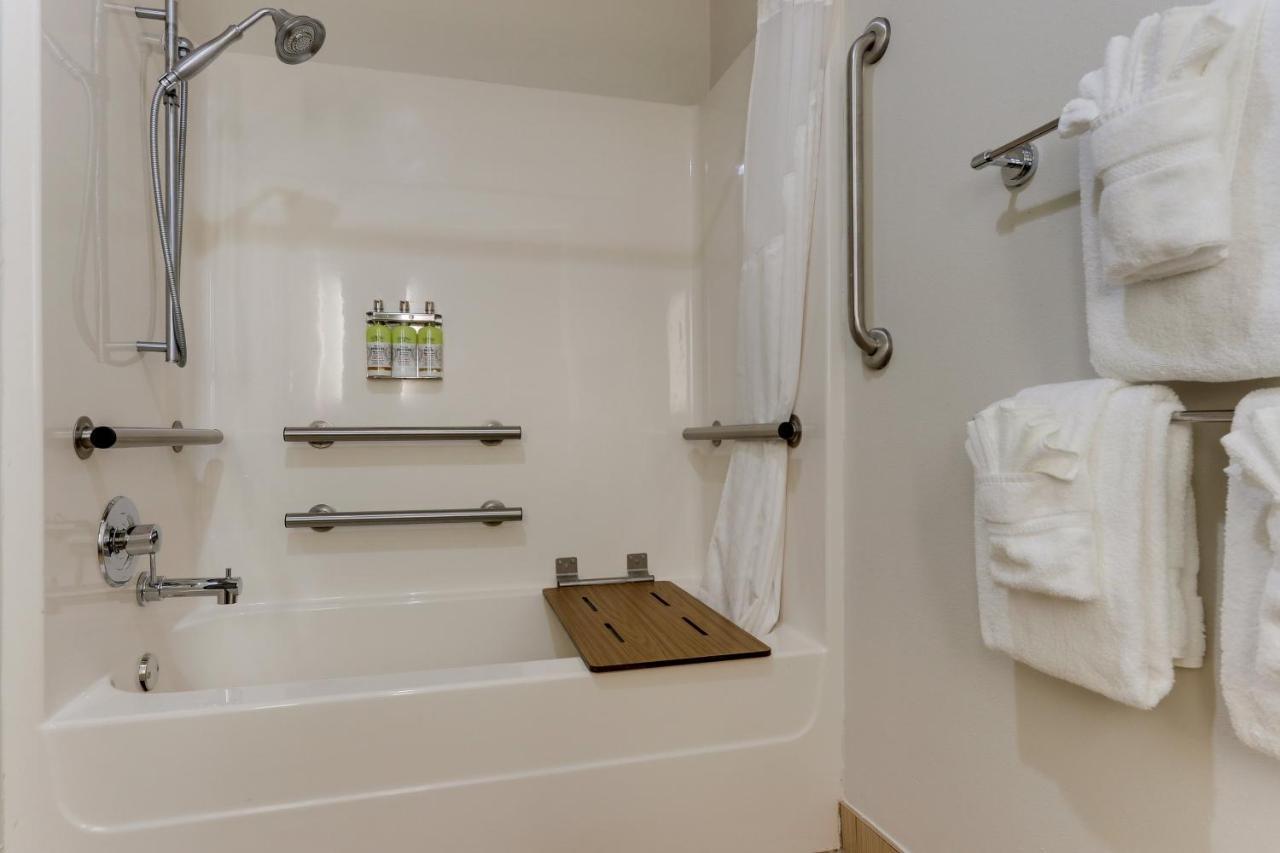 Holiday Inn Express Hotel & Suites Dayton-Centerville By Ihg Екстериор снимка