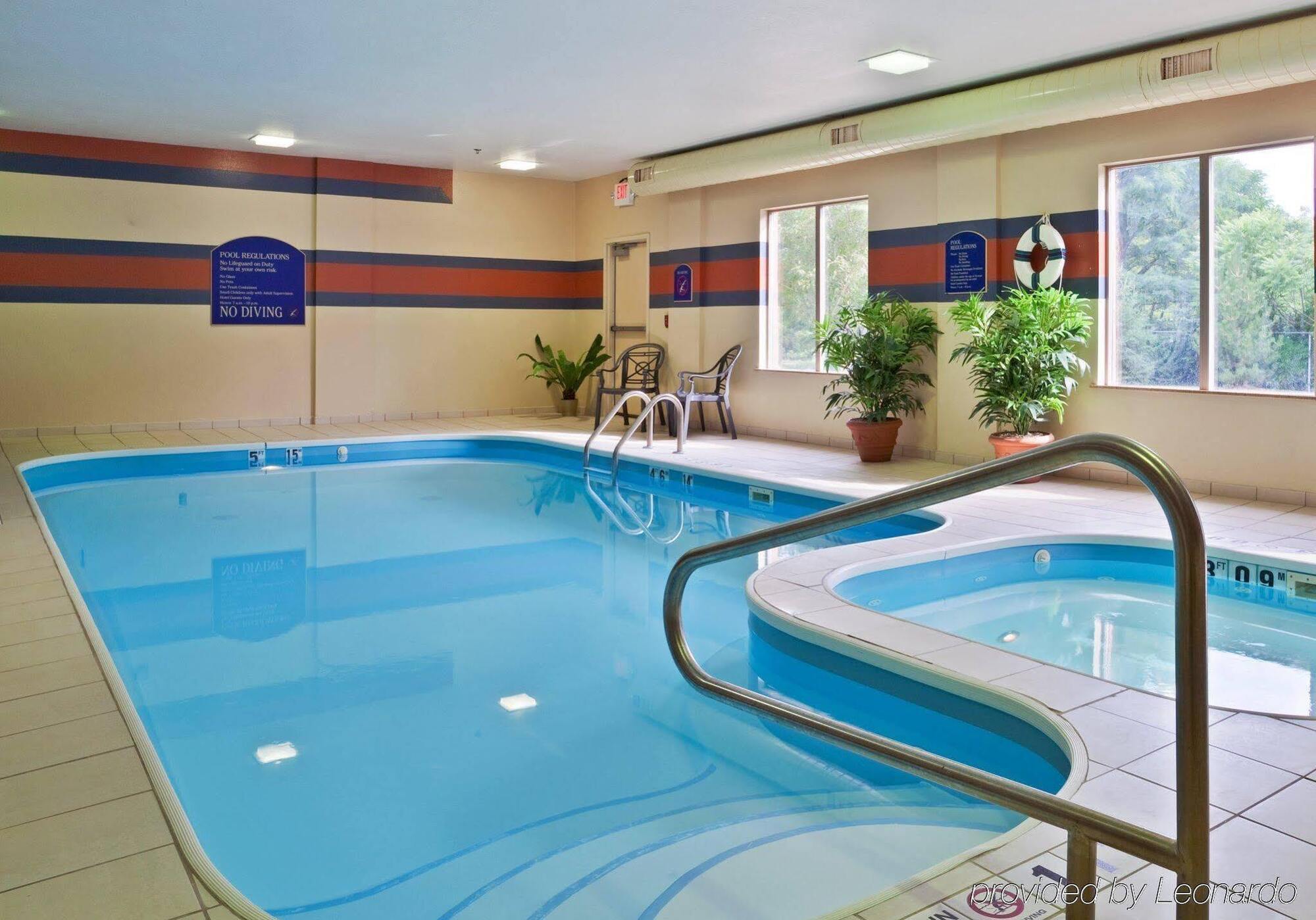 Holiday Inn Express Hotel & Suites Dayton-Centerville By Ihg Екстериор снимка