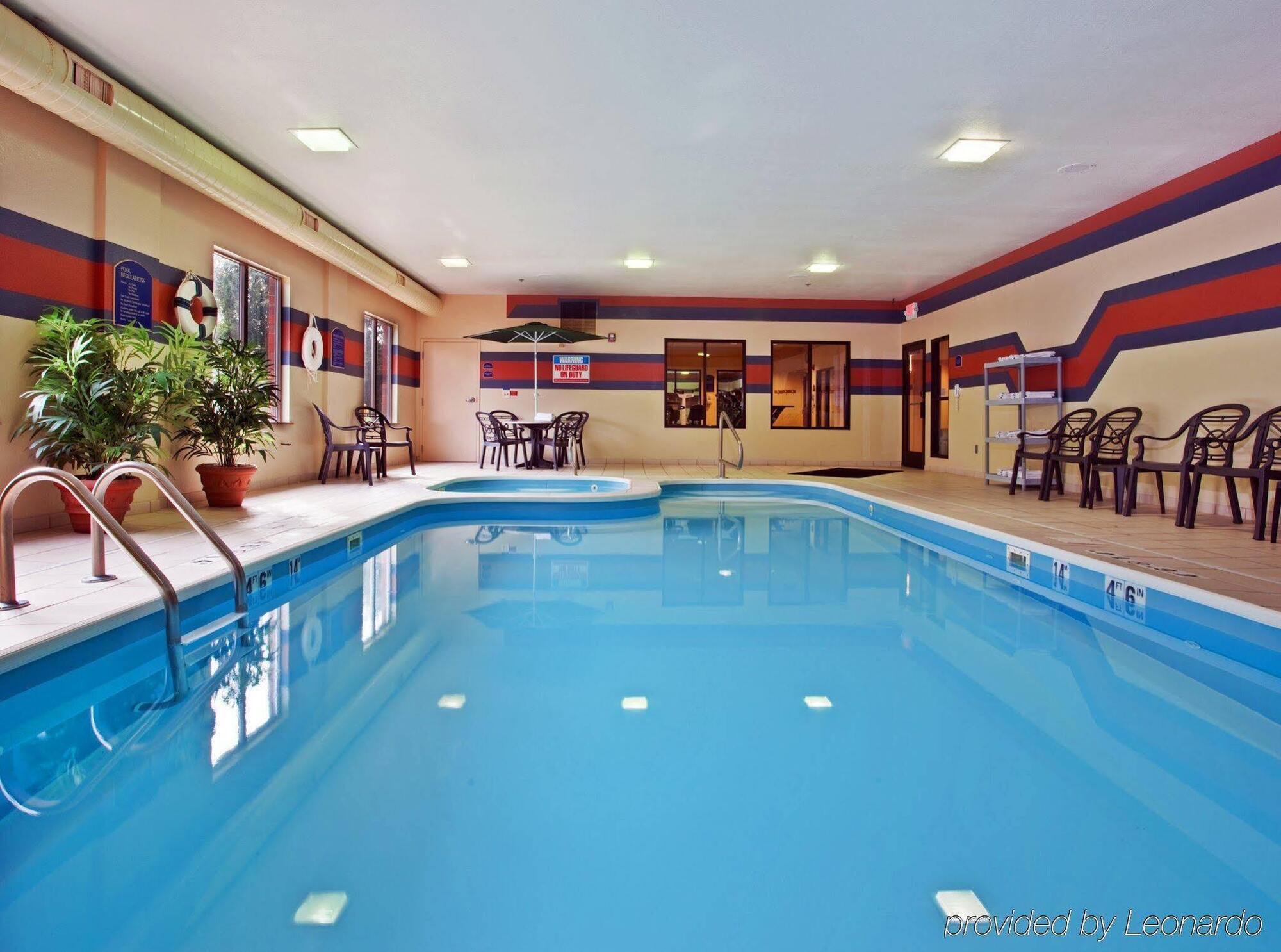Holiday Inn Express Hotel & Suites Dayton-Centerville By Ihg Екстериор снимка